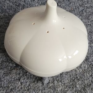 Tupperware garlic container